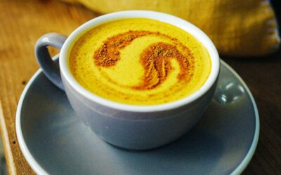 Ayurvedischer Sonnentrunk: Die Goldene Milch (mit Rezept)